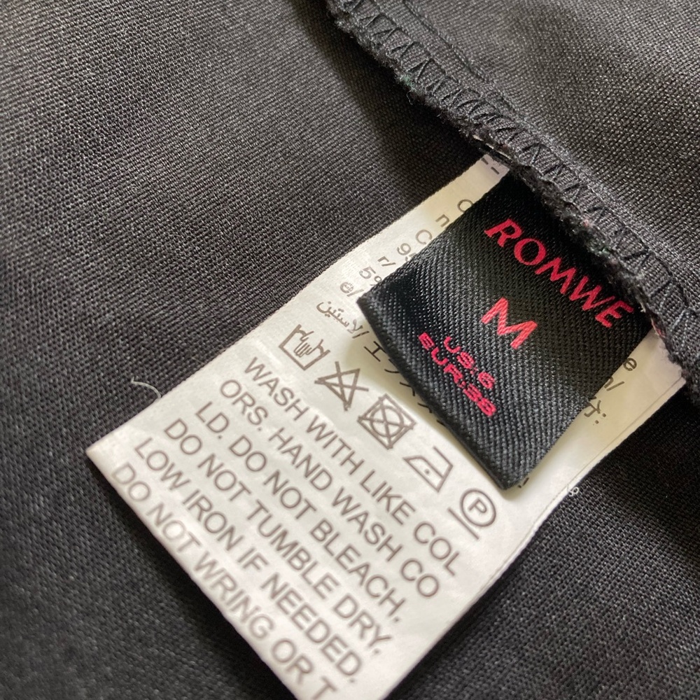 Button up - Picture 2 of 2